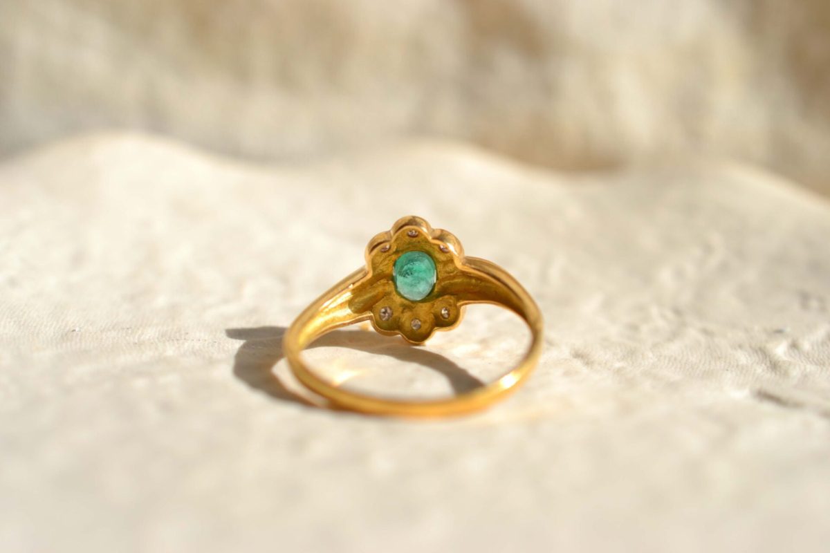 bague émeraude marguerite vintage