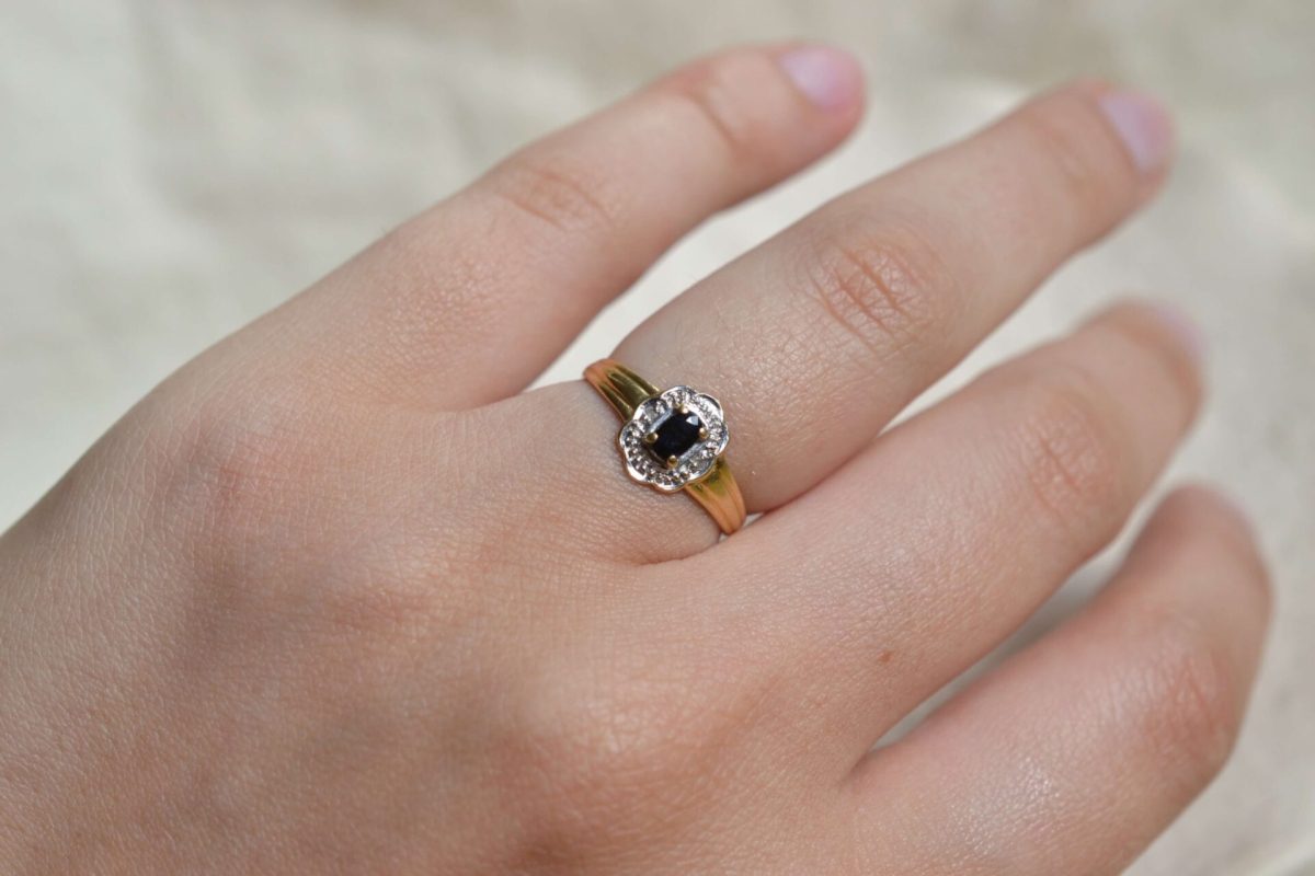 bague fleur saphir diamants