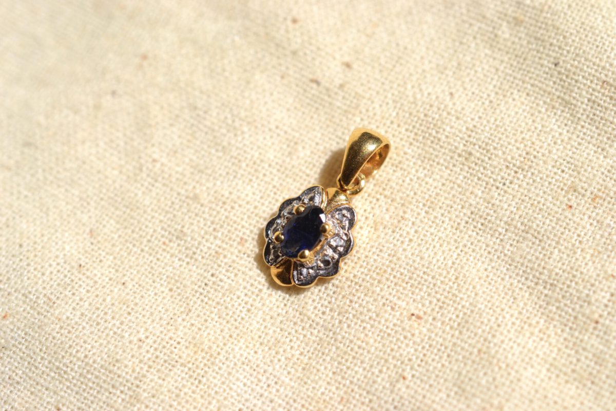 pendentif vintage saphir