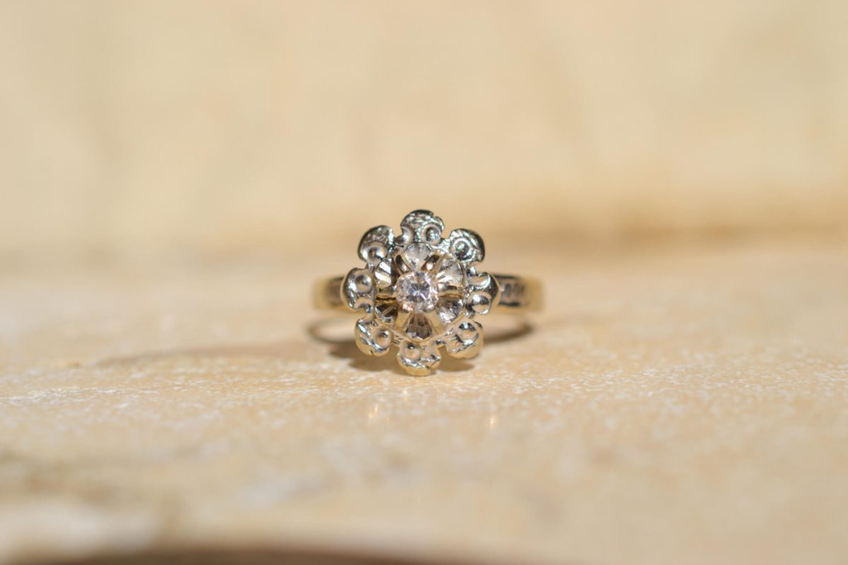 Bague fleur Or blanc 18 carats