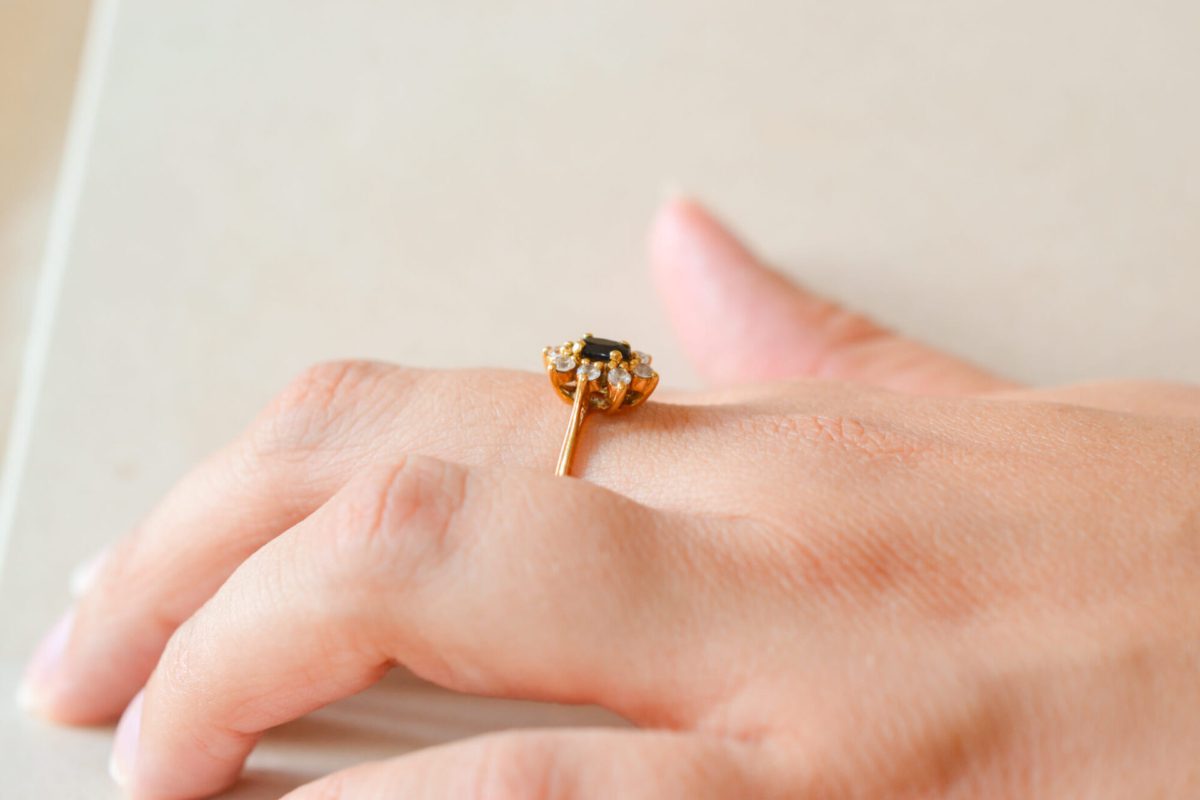 Bague marguerite saphir or jaune