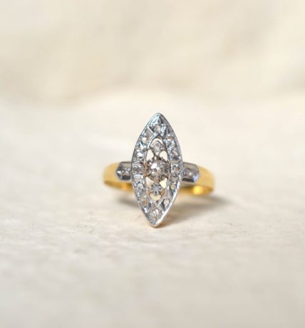 bague navette diamants ancienne