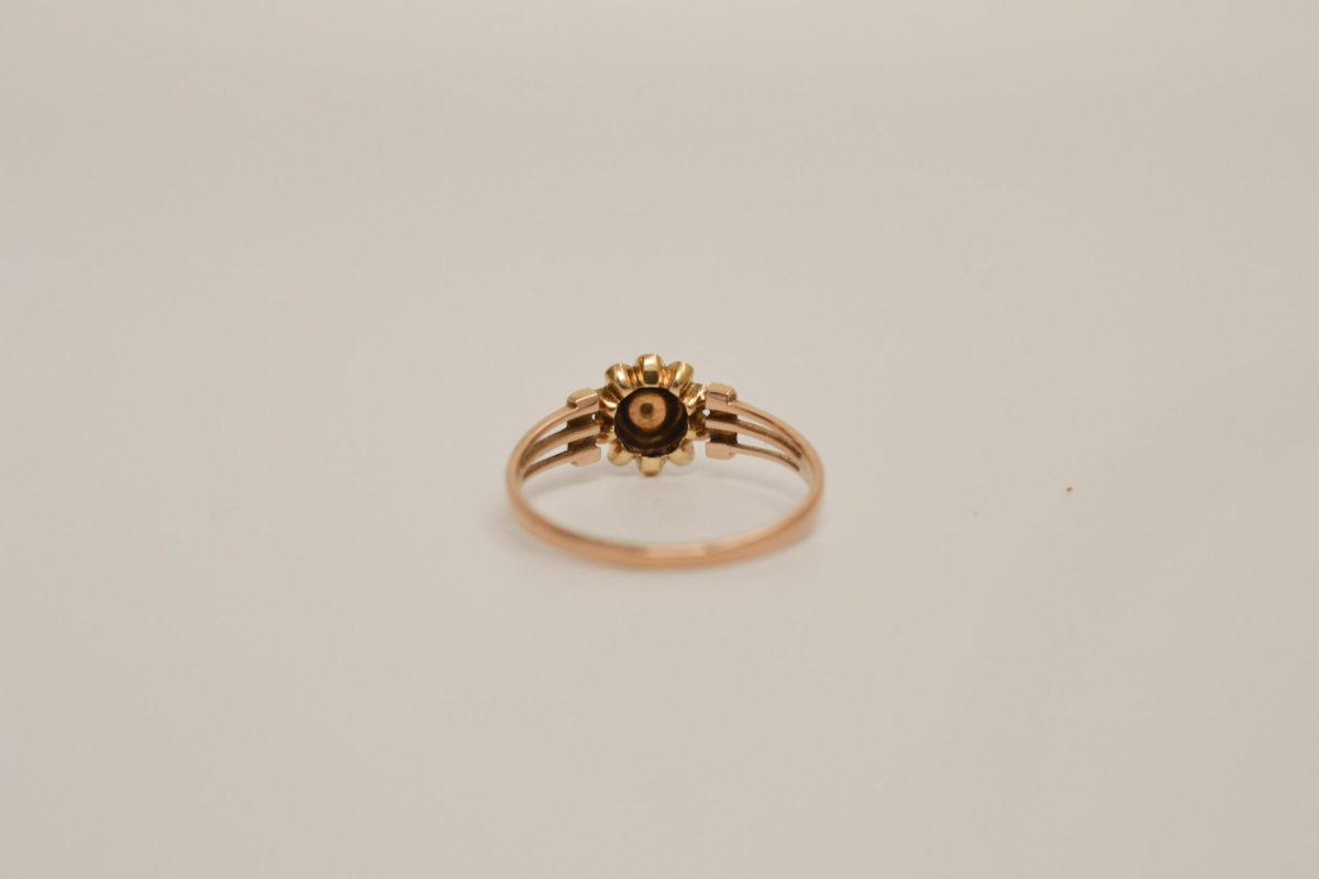 Bague Fleur ornée d'une Perle