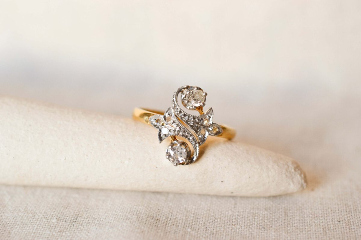Bague de fiancailles anciennes or jaune et or blanc