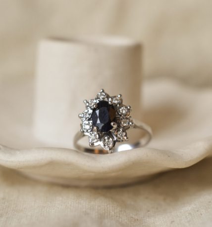Bague Marguerite Or blanc Saphir