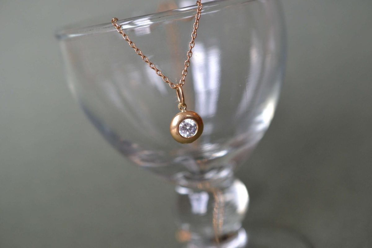 pendentif seconde main en or jaune et oxyde