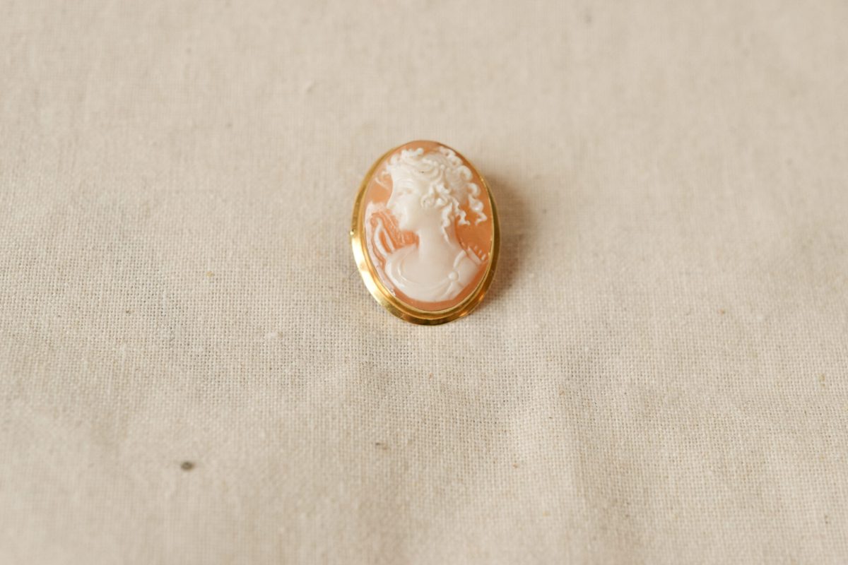 Pendentif ou broche Vintage en Or
