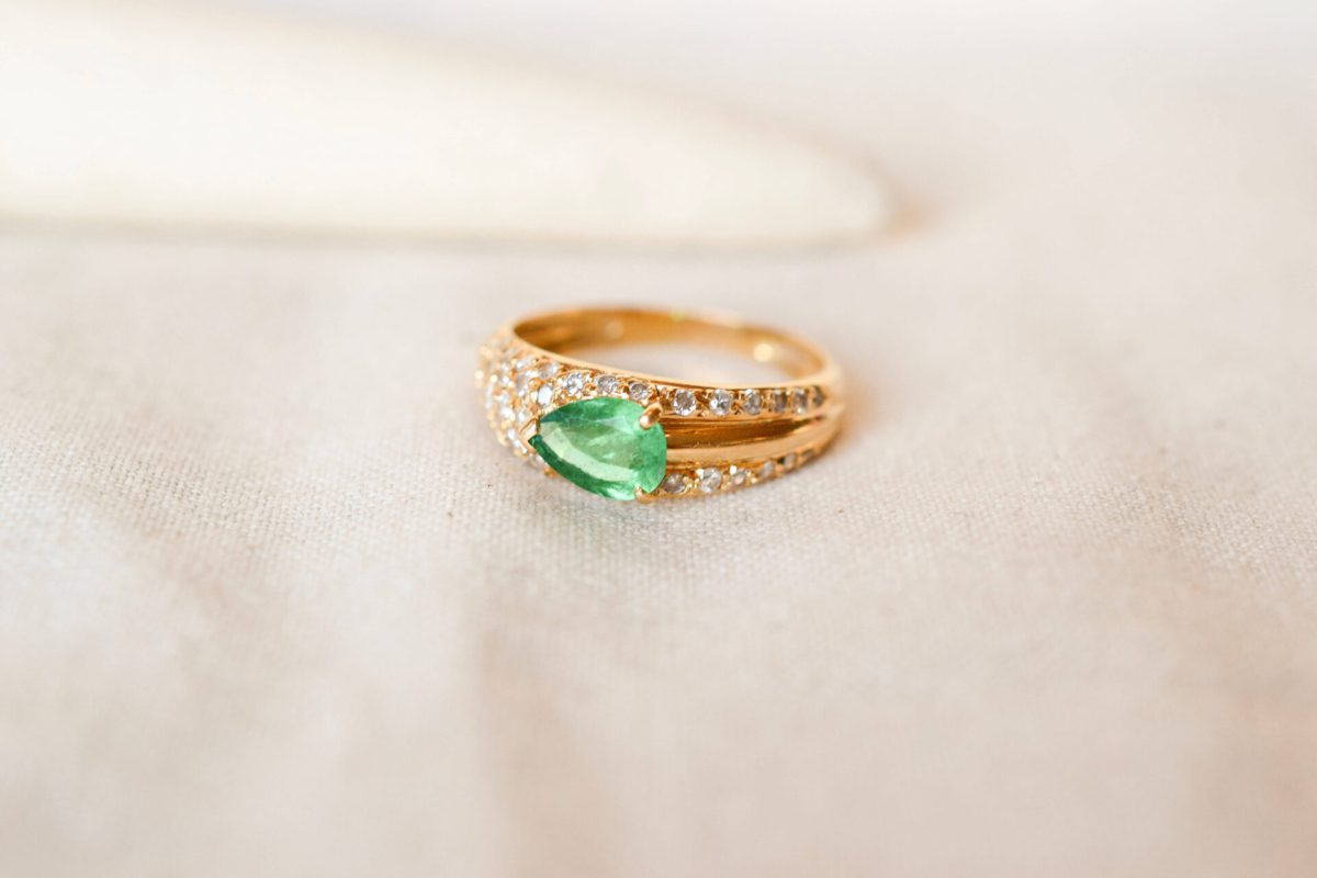 bague de naissance ancienne diamants et émeraude